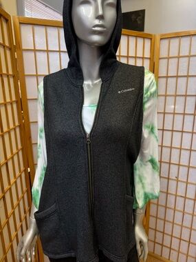 Women’s Columbia Black Hooded Vest Sz Lg